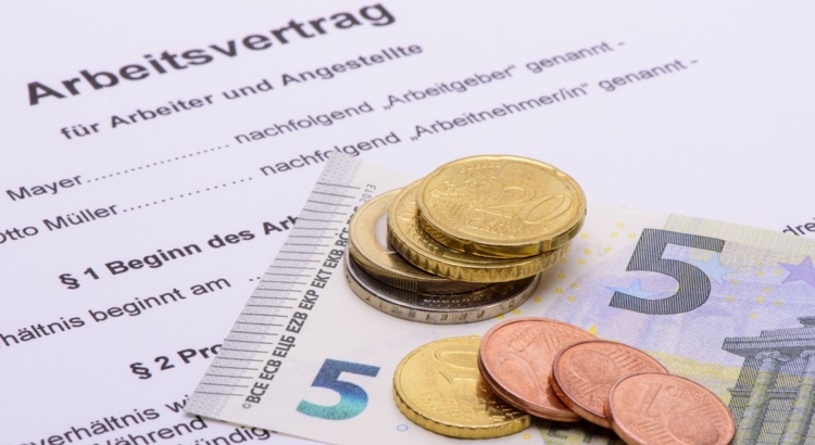 Lohn Gehalt Geld Foto iStock filmfoto